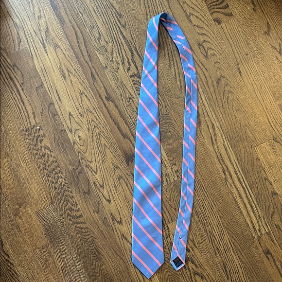 Brooks Brothers Blue and Pink Diagonal Striped Silk Tie - Picture 1 of 6